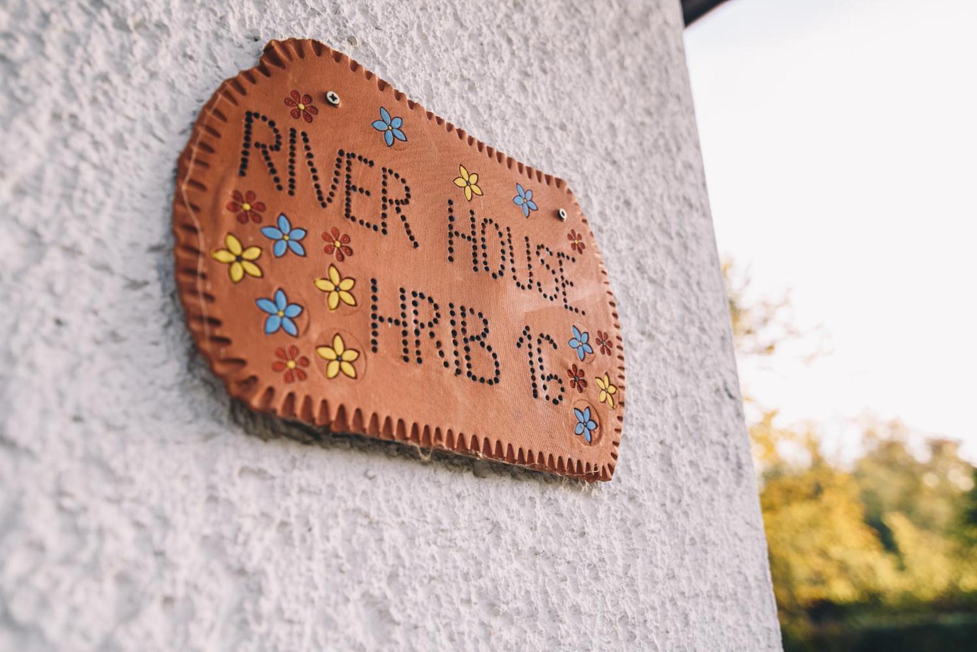 River House Hrib ゴレンスカ地方 エクステリア 写真